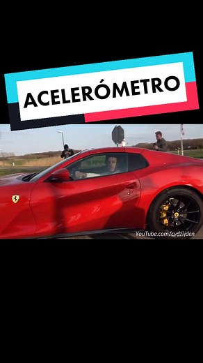 Aceleración del automóvil usando un péndulo simple