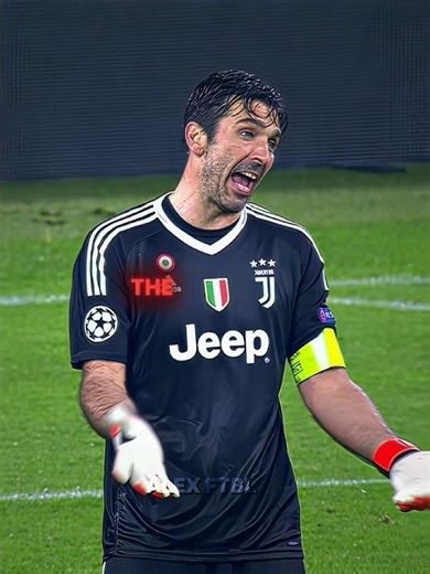 "Buffon Reacts Ronaldo Unbelievable Bycycle Kick 🔥🐐"