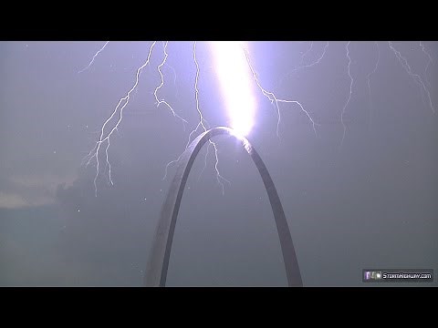 Lightning strikes the Gateway Arch in St. Louis twice - August 27, 2014