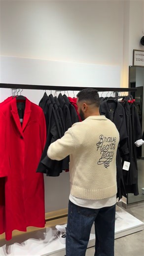 Fashionera on Instagram: "🚨 OPEN DAY – WE ARE HIRING 🚨 Looking for a job in fashion & retail? Join us for our recruitment open days 👗✨ 📅 From Tuesday 13/01 to Sunday 18/01 📌 Available positions: • Sales Assistant (Vendeuse) • Online Customer Service (WhatsApp) ✅ Experience required 📄 Bring your CV and apply on the spot 📍 Location: the store 🕒 Immediate recruitment Be part of a young, dynamic team 💯 We’re waiting for you! #openday #hiringnow #jobopportunity #fashionjobs #retailjobs"