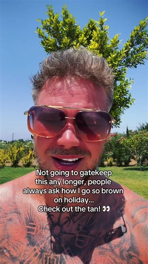 How to Achieve a Dark Tan on Your Holiday