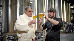Grimbergen : pour la première fois depuis 200 ans, la bière sera de nouveau brassée à l’abbaye - RTBF Actus