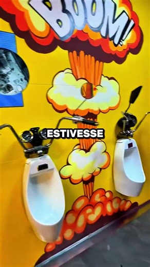 Esta casa de banho é mesmo uma galeria de arte! 😱