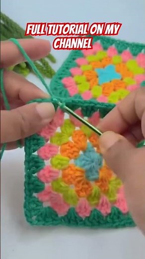 TUTORIAL HERE! 👆 Super Easy Granny Square for Beginners with Changing Colors!