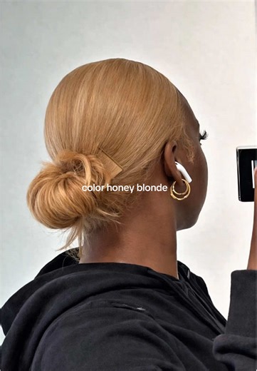 honey blonde 👱🏾‍♀️🍯 #honeyblonde #blowthisup #fyp #blonde #blackgirlhair