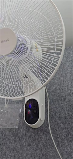 พัดลมติดผนัง Hatari
