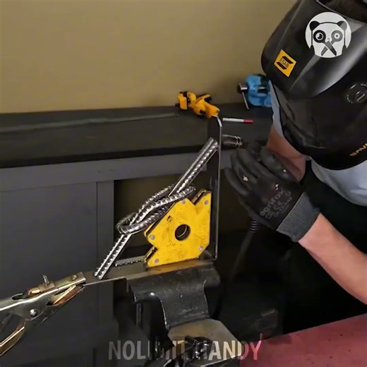 Scrap welded Metal art welding ideas | Beginners DIY Simple Welding Projects ideas