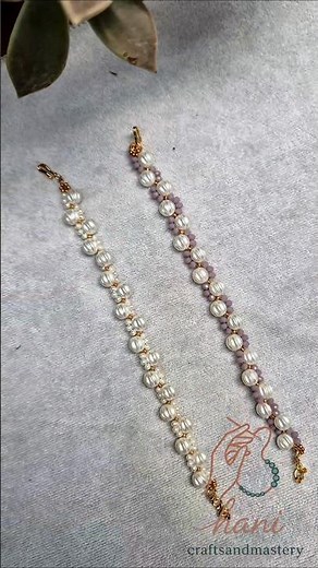 Make These Elegant Pearl Beaded Bracelets at Home #tutorial #diy #beads
