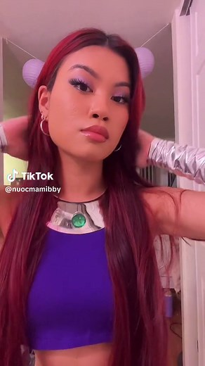 Starfire Costume Party and Cosplay Transformation