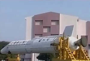 ISRO caught between politics to choose second launch site