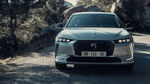 DS 4 2021: meglio Diesel o ibrida? Il confronto in video