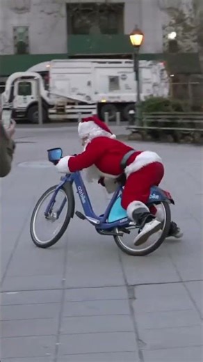 ‘Tis the season for sack wacks 😭 (via @anthonypanza/IG)