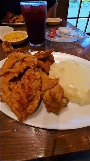 Review of Mrs. Knott’s Chicken Dinner Restaurant in Buena Park, California #knottsberryfarm
