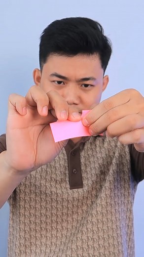 31K views · 428 reactions | Simple paper trick! (Tutorial) #reels #magic | Huu Trung | Facebook