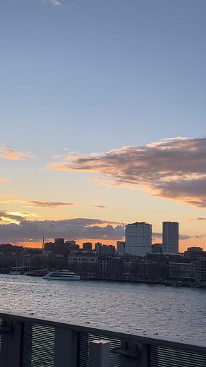 The Netherlands just ranked second-best in the world for quality of life in 2025! 🇳🇱 Numbeo’s global index scores countries on things like safety, healthcare, and cost of living, and the Dutch are smashing it. From 14th place in 2015 to 2nd place today, the Netherlands shows that quality of life isn’t about sunshine; it’s about balance, safety, and enjoying everyday moments. | DutchReview