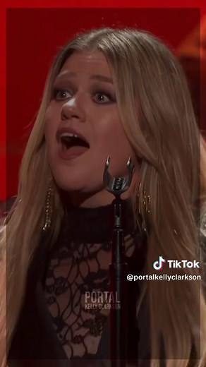 A Força de Kelly Clarkson: 'Stronger' ao Vivo