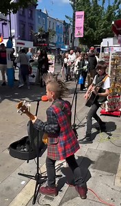 562K views · 17K reactions | Todavía hay futuro 落 | Invasion Punk | Facebook