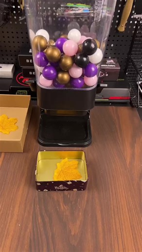 He is on YT,any one want pull your gum balls here? | Gumball Cosplay