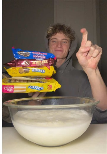 Delicious Assorted Oreo Cookie Cereal Tasting