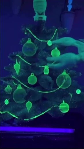 Crafting a glowing radio active Christmas tree! Made by Instagramer Mrs. Fallout #fallout #christmas