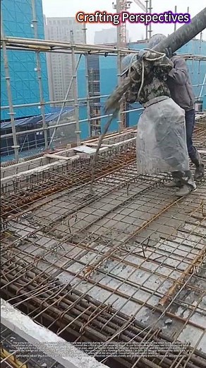 Live shooting of the construction site: the whole process of reinforced concrete pouring