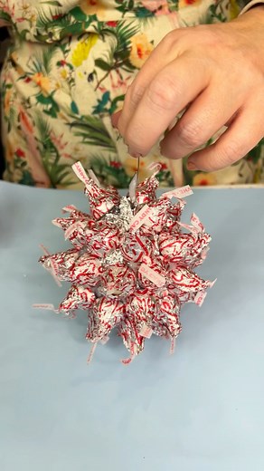 Hershey Kisses Christmas Ornament Craft is the Perfect Gift Rebecca makes Christmas Ornamnets using three different types of Hershey Kisses. Wait till you see how good these turn out. This Oriignal Video was Produced by Rebecca's Kitchen, Smells Good & Network Media. | Smells Good