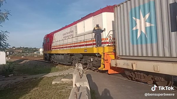 Train shunting is the process of moving trains within a railway yard or terminal, typically for the purposes of sorting, assembling, or disassembling trains. The goal of train shunting is to efficiently and safely move trains from one location to another, while minimizing the risk of accidents or delays. #kenyarailways #rail #shunting