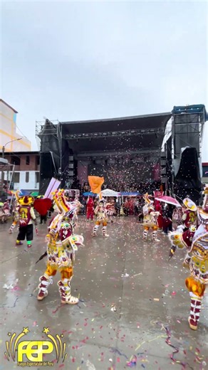 MAQUINAS LANZA CONFETI Y HUMOS AEREOS EN CARNAVALES HUAURACACA 2026 FEP PERU