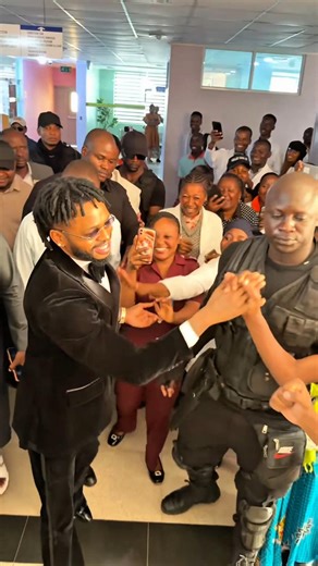 #Diamondplatnumz Atembele BMHospital #Dodoma #trending #hospital #trending #shorts #retrotour #wcb