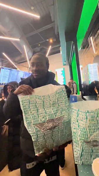 Wingstop Black Card Life: Unlimited Wings! 🍗