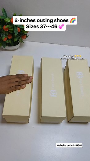 395 reactions · 26 comments | #28500 Sizes 37--46 True to size...