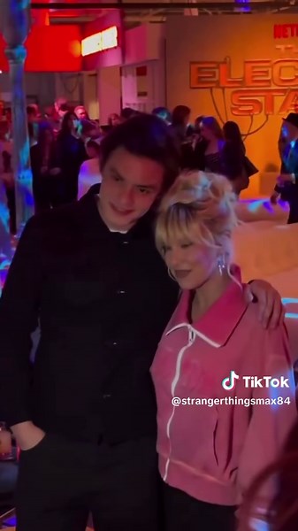 Stranger Things Cast: Millie Bobby Brown and Louis Partridge