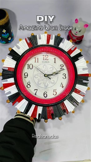 DIY Amazing Wall Clock