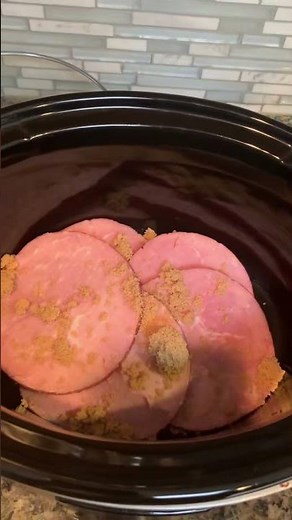 Slow Cooker Baked Ham Recipe | #bakedham #hamrecipe #crockpotrecipe