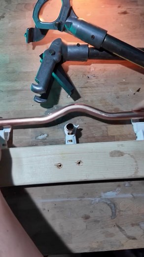198K views · 967 reactions | How to bend copper pipe over a copper pipe like a pro! #asmr #asmrsounds #learn #foryou #mmplumber #viral #plumbing #toolbag #pipes #tools #cleancopper #plumbertools #pressfit #soldering #copper #handtools #work #diy #howto #plumber #tips #hack #reels #handyman #plumero | Mmplumber | Facebook