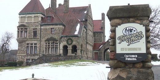 Why is Tippecanoe Place Restaurant closing after nearly 50 years in business?