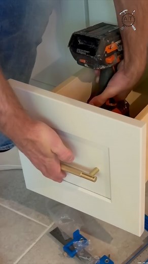 Kitchen Glow Up #KitchenGlowUp #KitchenMakeover #DIYHomeProjects | Andrew Thron Improvements