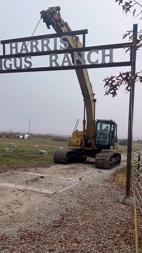 Grandpa had an idea for a new entry sign. Here we go!! Thanks for your help Bryan | Harris Angus