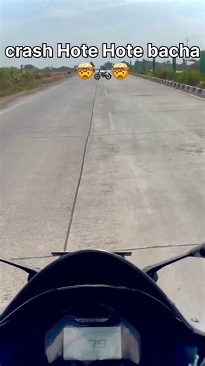 r15 v4 crash Hote Hote bacha #yamaha #automobile #r15 #comedy #motoracer #yamahariders #bikeindia
