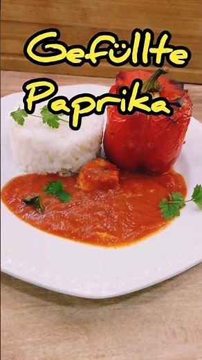 Stuffed peppers with a delicious, fruity tomato sauce from the oven.