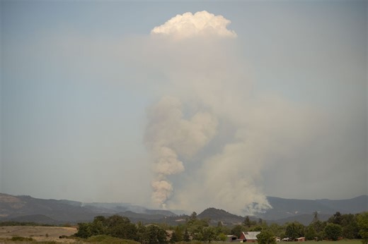Salt Creek Fire now at 3,300 acres, 2% contained - KOBI-TV NBC5 / KOTI-TV NBC2