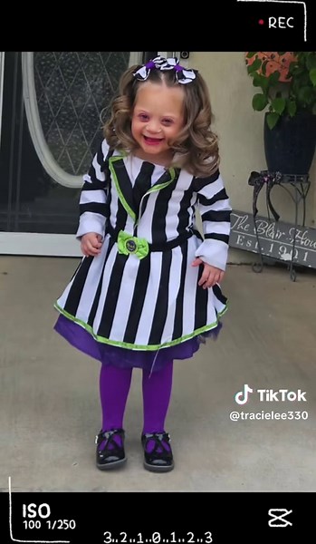 Creative Beetlejuice Halloween Costume Ideas