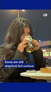 Saudi-Arabia serves non-alcoholic beer | DW News