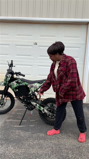 Safe to say Billy likes the bike 😂🔥 Make sure to check out @leonx and their products! Referral Code: Westrys Referral link: https://leonx.com/? ref=THEWESTRYTINGS #leonx #leonxdirtbike #DirtEbike
