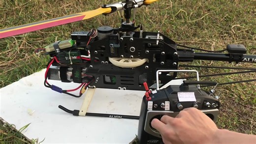 飞行测试-H1悬停GPS上的Trex 600直升机