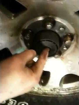 2000 Mazda B4000 4x4 hub fix.