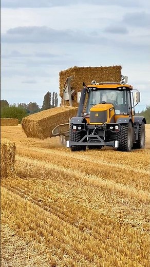 Some Sound JCB 3230 JCB Fastrac Chasing Bales #fastrac #jcb #tractor