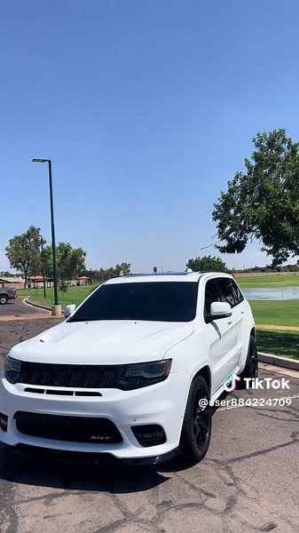 Exploring the Jeep SRT Features with Kevin Munano