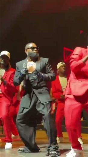 Ferre Gola , Jesus de nuance a mis le feu lors de son Accor Arena 🔥🔥