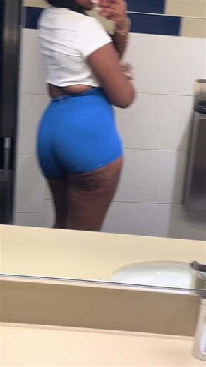 How badly do you want it? 1. Motivation usually comes after action — not before it Your brain (especially the dopamine system) rewards movement. Waiting to “feel motivated” keeps you stuck. How to use this: Tell yourself you’ll do something for just 5 minutes. Once you start, momentum builds and motivation follows. ⸻ 2. Dopamine is about anticipation, not reward Motivation chemicals spike when your brain expects progress — not just when you succeed. How to use this: Break goals into tiny, visibl